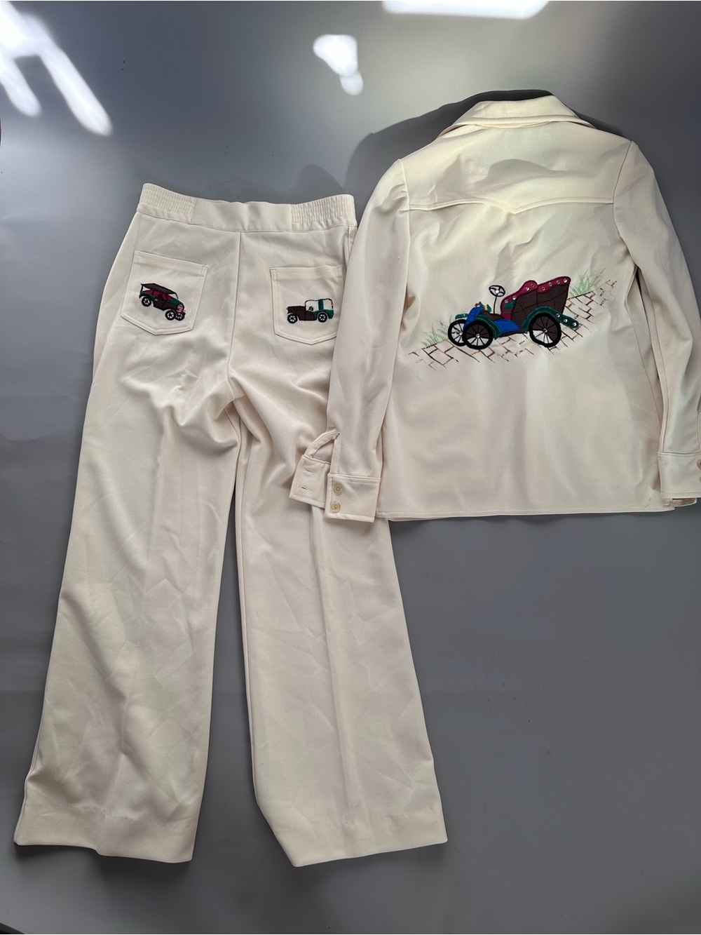 Cream Embroidered Two-Piece Pantsuit with Vintage Car Motif
